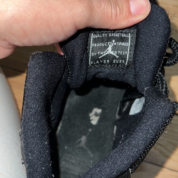 Jordan Retro 11 Jubilee Sneaker (Used) - Picture 10 of 11